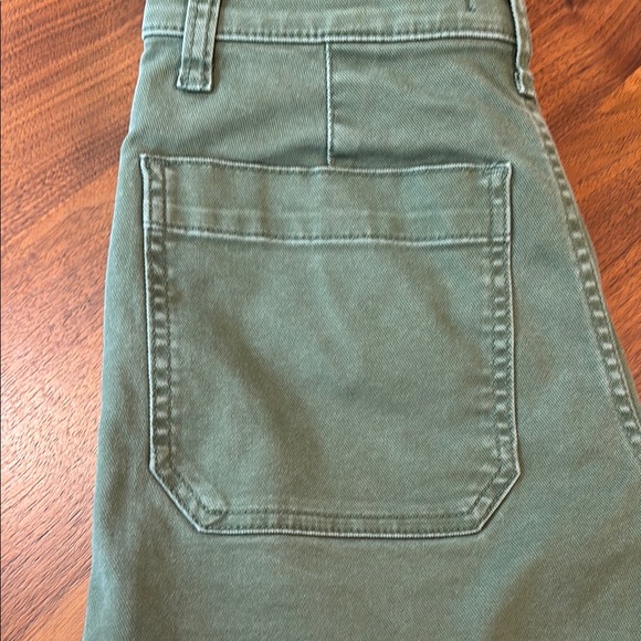 Army Green High-Waist Cargo Shorts by Madewell - Picture 4 of 5